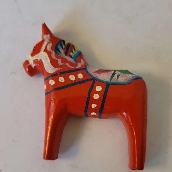 Swedish Dala horse (Dalahäst) magnets set of 4 - Picture 4 of 7
